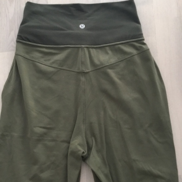 Lululemon Hight Waist (low convertible) Olive / Army Green Jogger Capri Pants - Picture 7 of 10